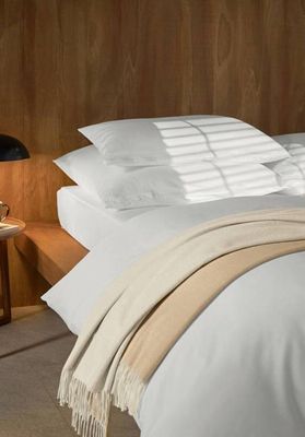 Satin bedding set made from pure organic cotton