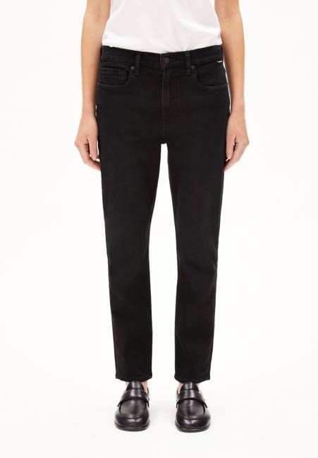 CAYAA TARPA LOW BOYFRIEND JEAN | ebony