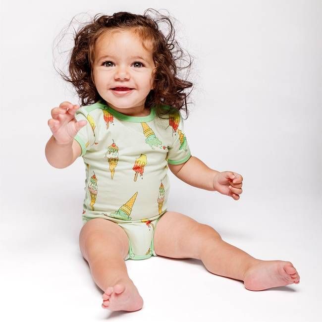 Short-sleeved baby body with ice cream
