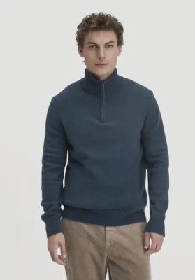 Knitted Troyer Regular made of organic merino wool with organic cotton