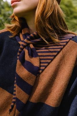 Notgrove Neckerchief – Suede