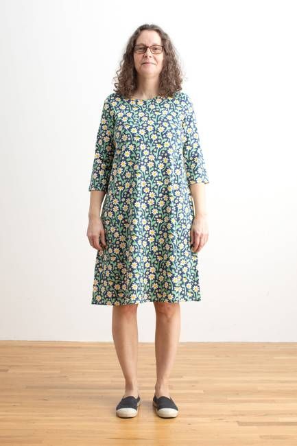 Helsinki Dress - Bold Daisies Navy