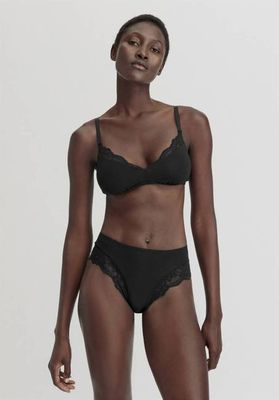 Panty Regular Cut with lace made of TENCEL™ Modal