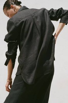 The Gina Oversized Shirt in black