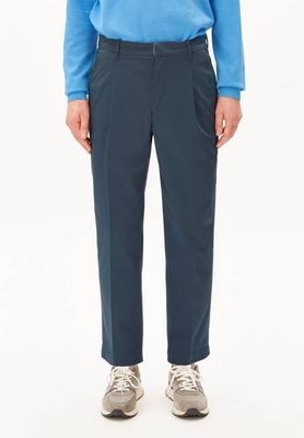 TAAMIR PLISSIERTE CHINOS | moonshadow