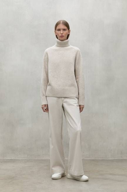 BEIGE CAQUI TURTLENECK