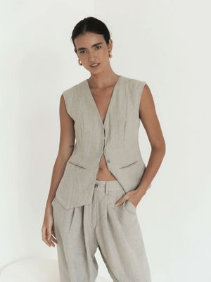 02 Gesine Linen Vest