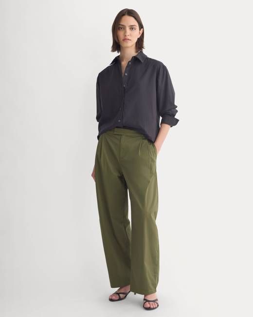 Everlane Barrel-Leg Pant in Organic Cotton Sateen — Olive Night