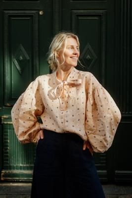 Clementine – Linen Shirt with Bow-Tie Collar