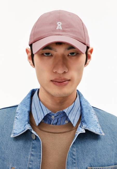 YENAAS BOLD CAP | light berry