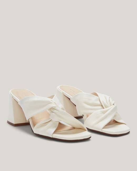 The Day Twist Heel | Canvas