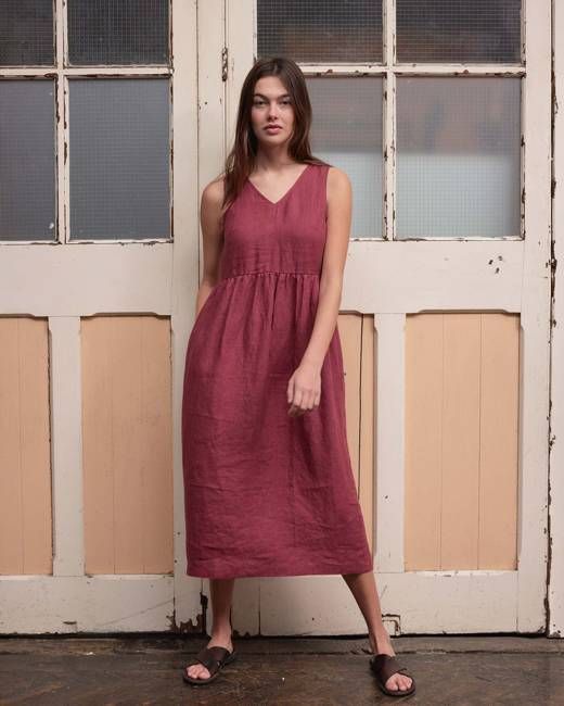 No.21 V Neck Sleeveless Linen Dress in Roan