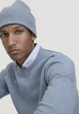 Knitted hat made of organic merino wool with cashmere