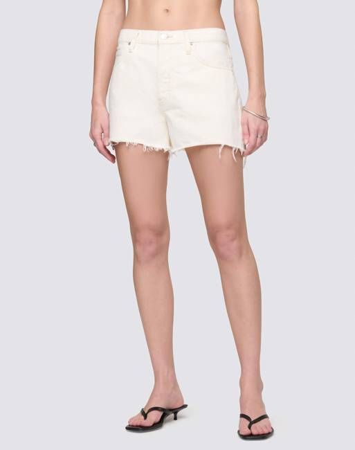 The Breezy Short - Crema