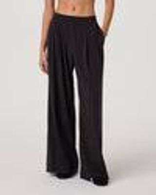 Villa Vibes Wideleg - Short | Women's Black Wideleg Pants | Vuori