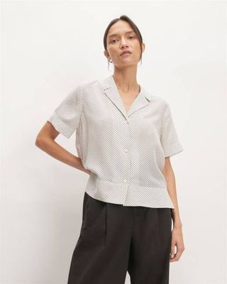 The Notch Shirt in Washable Silk | Bone / Black Polka Dot