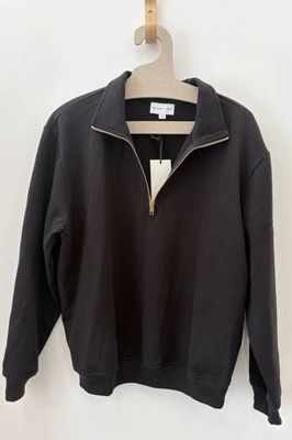 Sample Sale Diana Pullover in Black