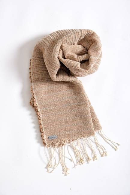 nisai handwoven scarf
