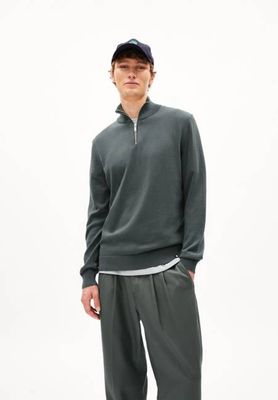 FAABES STRICKPULLOVER MIT HALBEM REISSVERSCHLUSS | Space Steel