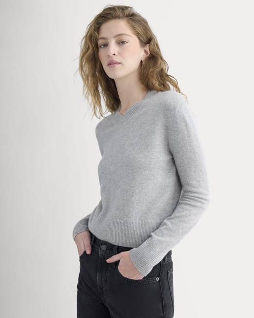 Cashmere Cropped High-V Sweater | Light Heather Grey