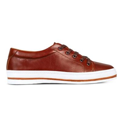 The Women's Brisa in Chestnut ~ Standard/Narrow