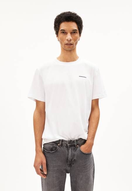 DAANAN LOGAA | white