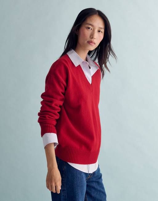 The Relaxed V - Carmine