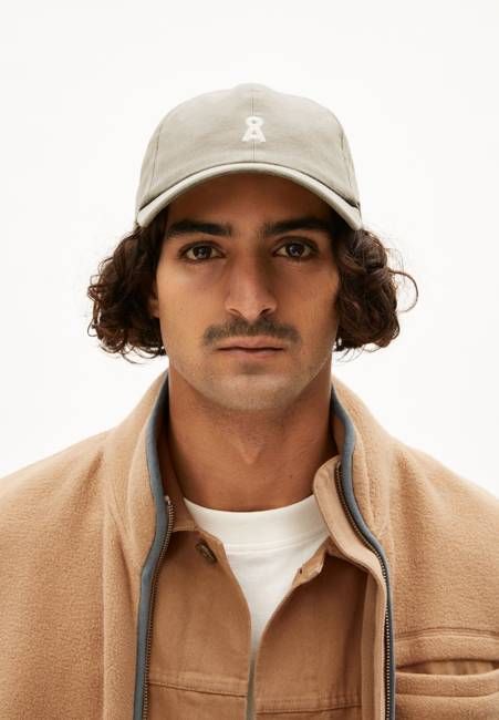 YENAAS BOLD CAP | sandstone