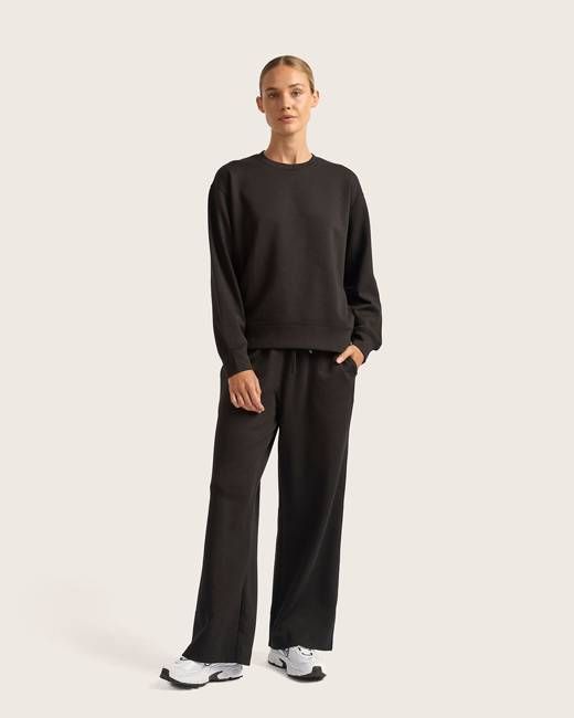 Women's Straight Leg Sweat Pants - Black