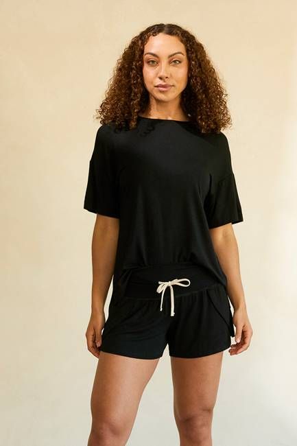 Oversized Tee + Tulip Short