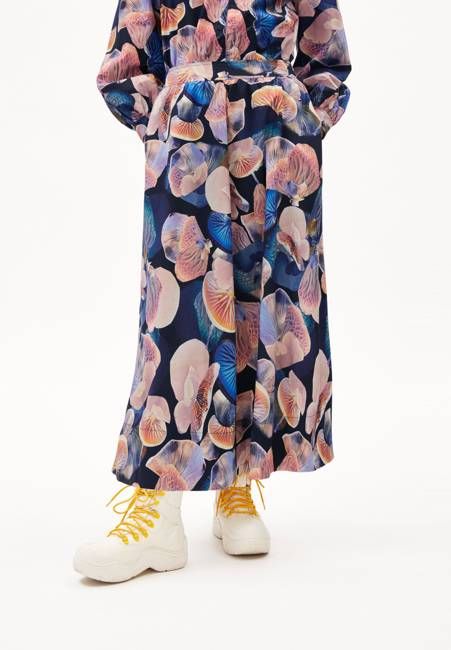 JASINAA NATURE JEWELS | black