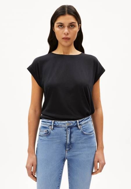JILAANA T-SHIRT | black
