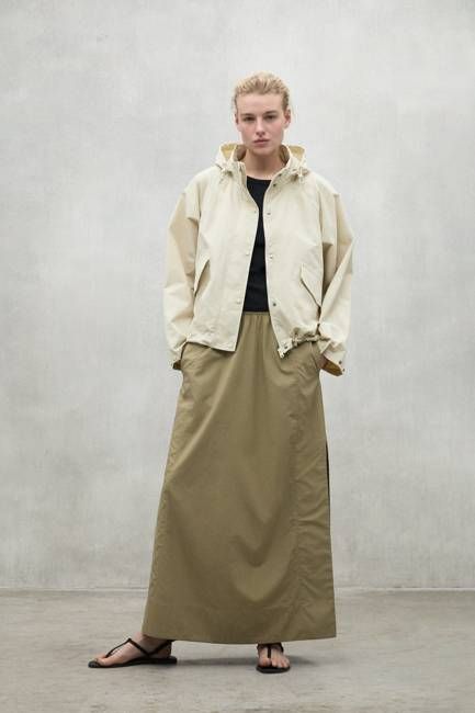 BEIGE BELUMUT JACKET