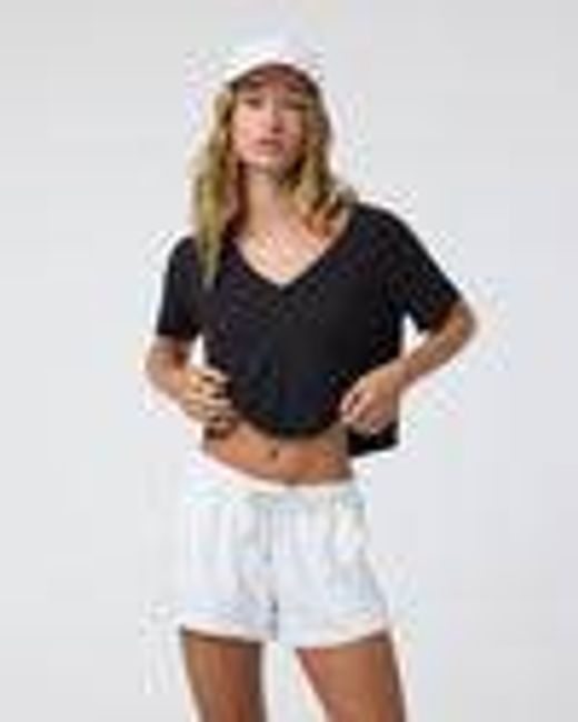 Short Sleeve Cove V Neck Tee | Black | Vuori