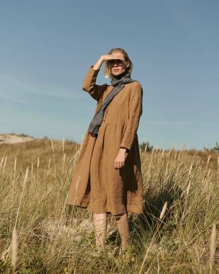 Olivia - Linen Dress in Brown