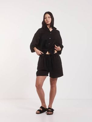 Louella Linen Shorts In Black