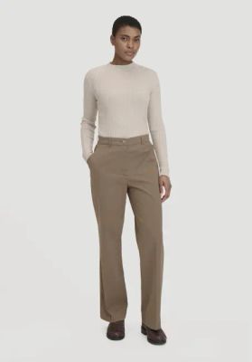 Straight-leg relaxed trousers made of organic cotton