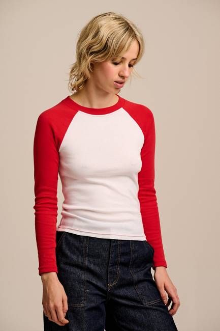 Avi - Long Sleeve Raglan Top in Red & White