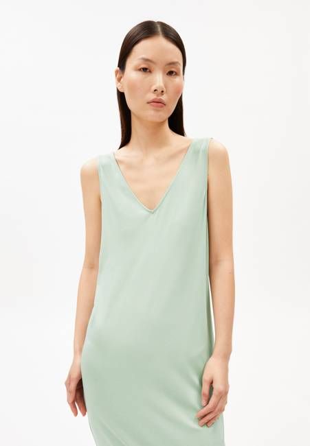 SLEEVELESS JERSEY MIDI DRESS | foam