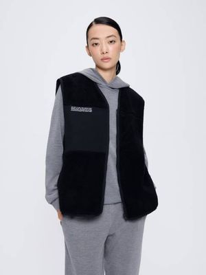 Archive Womens Recycled Wool Fleece Gilet—black