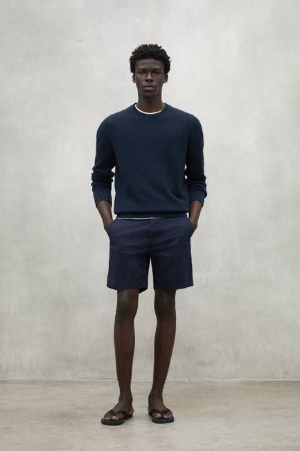 NAVY BLUE TAIL SWEATER