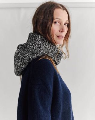 The HOOD 2.0 - Black Twist