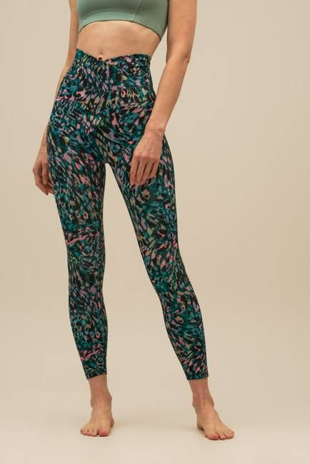 Enduro High Waisted Crossover 7/8 Leggings