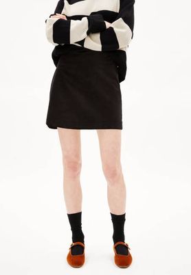 ZAALA CORDUROY | black