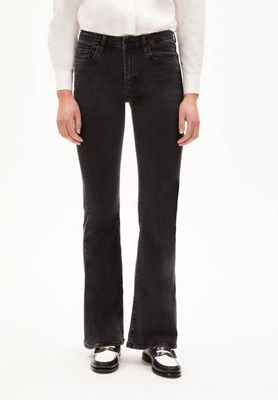 ANAMAA MID-WAIST FLARED JEAN | schwarz gewaschen