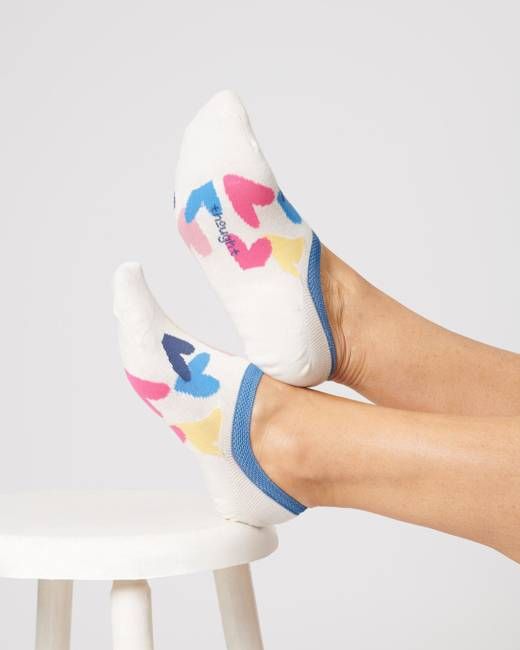 Womens Heart Bamboo No Show Socks - Stone White