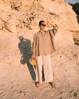 Cathy - Linen Blouse in Cappuccino