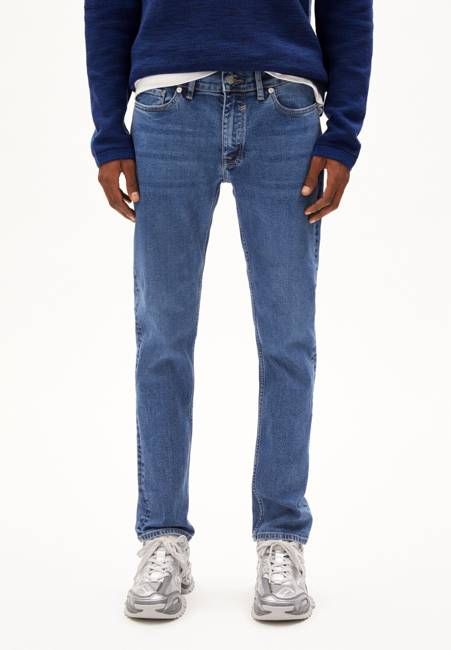 IAAN SLIM JEAN | mountain lake