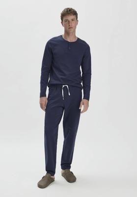 Relaxed lounge pants made from organic cotton with kapok