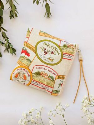 Che Buono Square Zip Pouch